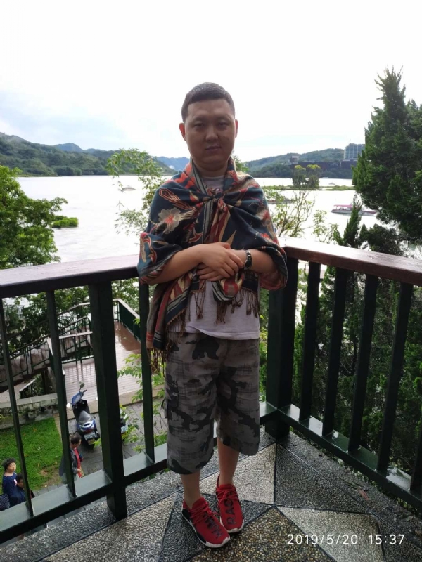 爱情里的俩个人的第一张照片--安溪相亲网