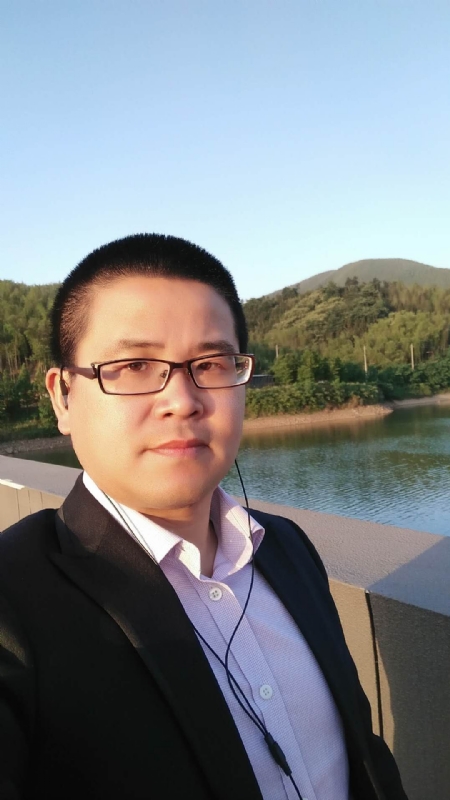 顾律师的第三张照片--安溪相亲网
