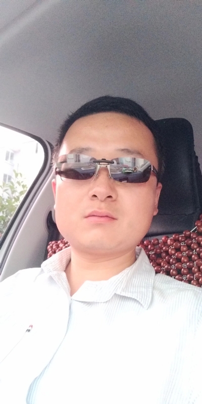 痛苦的单身狗的第二张照片--安溪相亲网