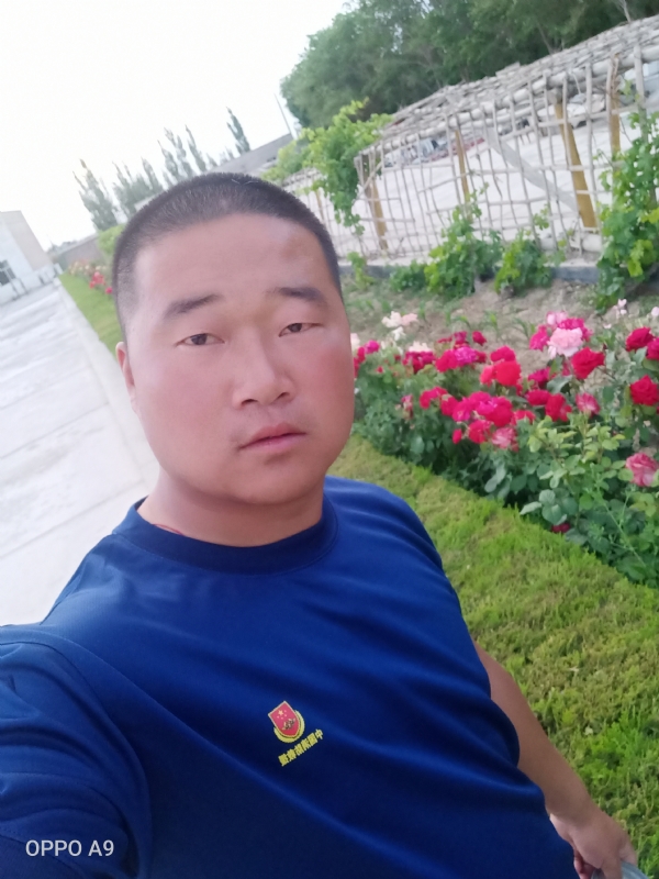 奋斗中的青春最美丽的第一张照片--安溪相亲网