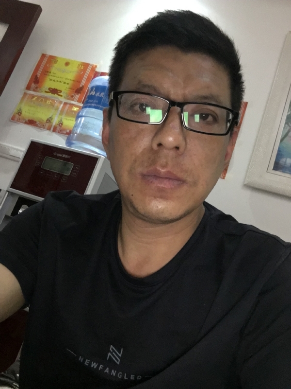 牵手的第三张照片--安溪相亲网