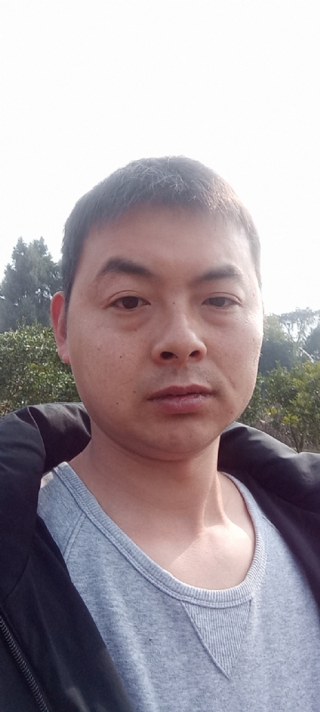 亲亲抱抱我爱你的第一张照片--安溪相亲网