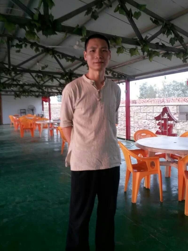 周哥的第三张照片--安溪相亲网