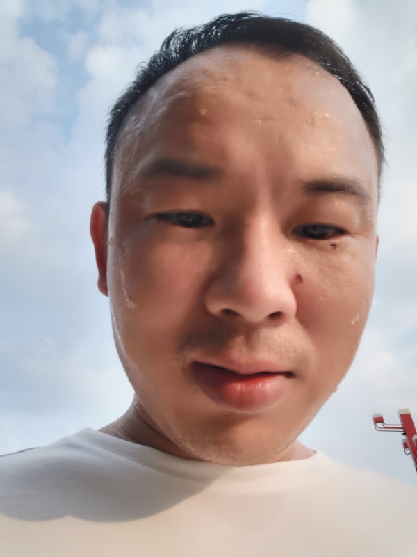 唐老鸭的第一张照片--安溪相亲网
